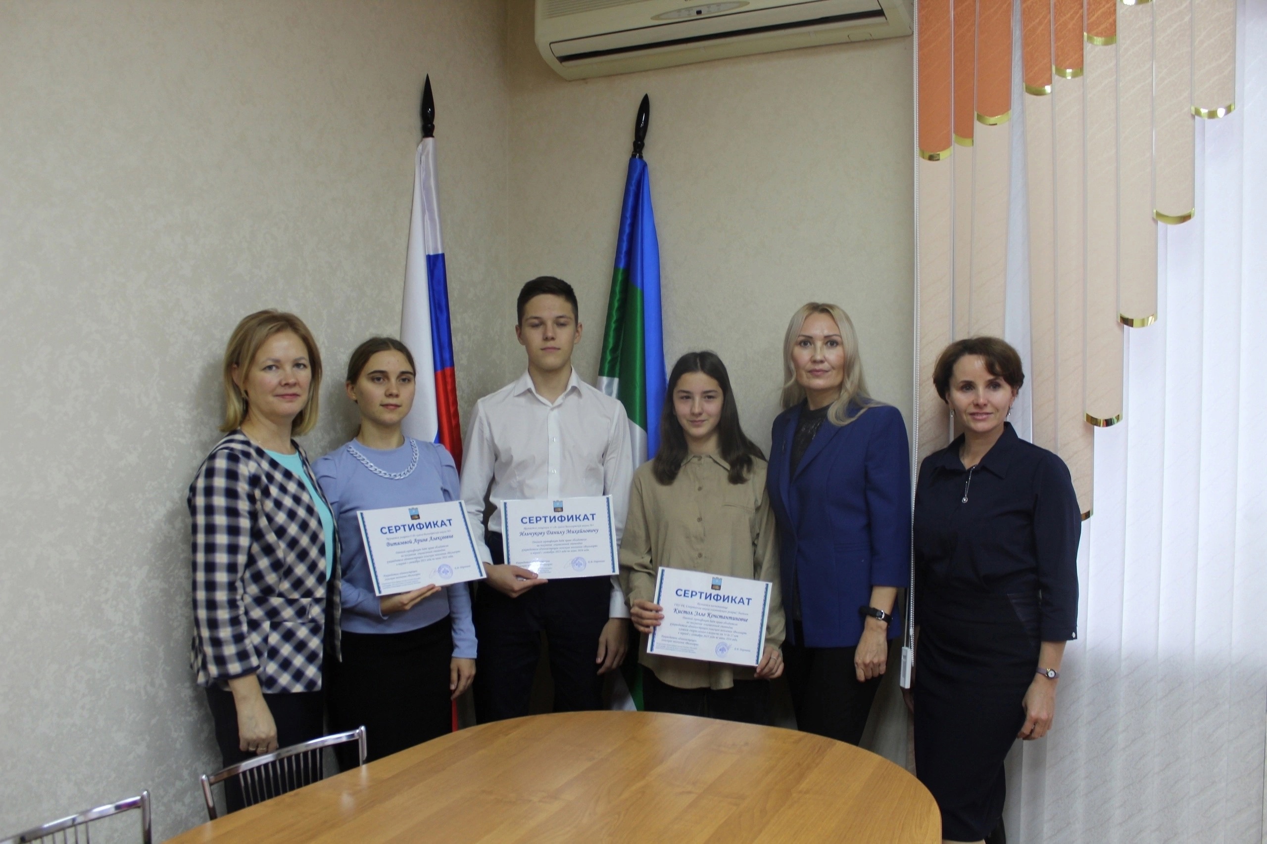 В Выльгорте названы имена новых стипендиатов руководителя администрации.