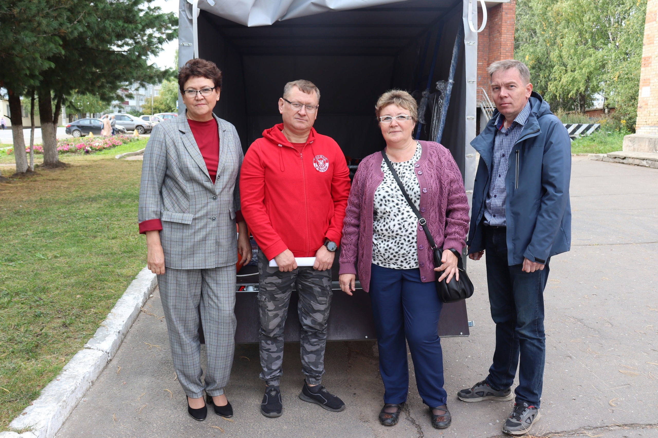 Новый передвижной спасательный пост для района.