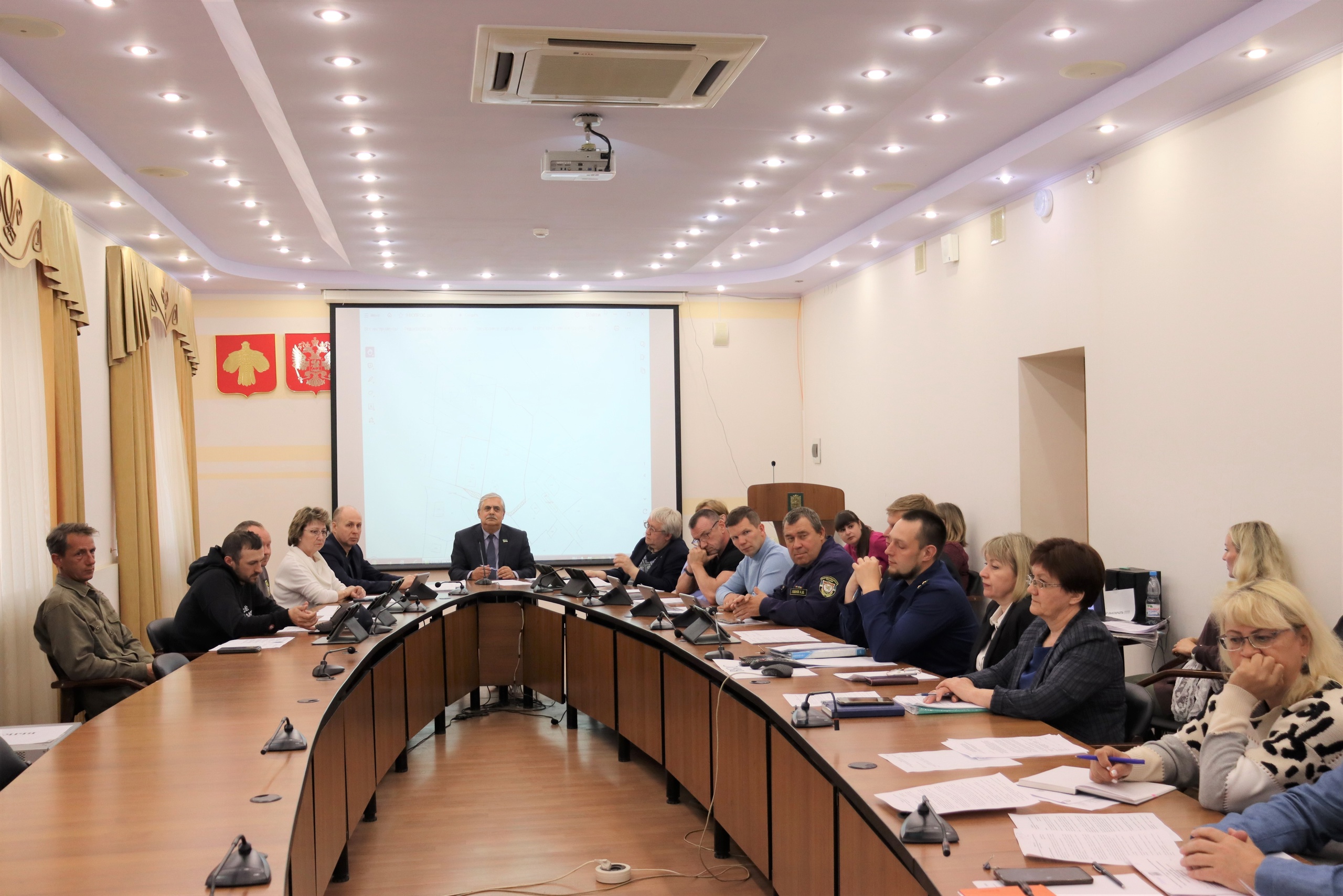 Депутаты Сыктывдинского района провели внеочередное заседание Совета.