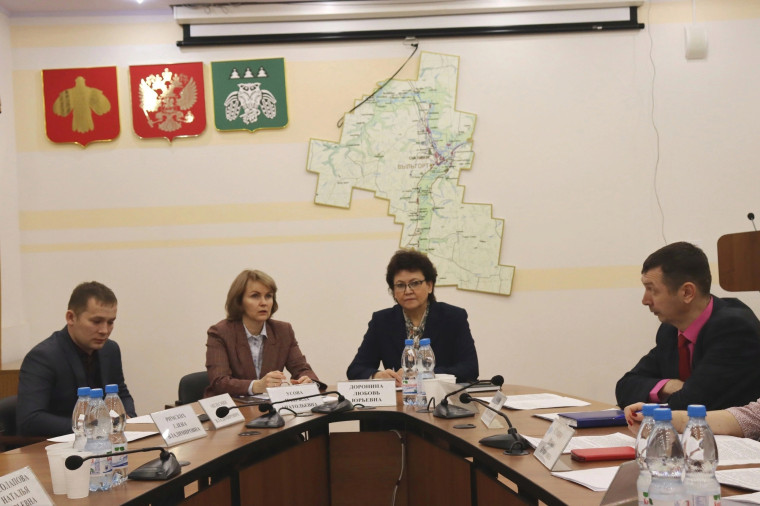 Развитие и поддержку отрасли сельского хозяйства обсудили в администрации Сыктывдинского района. Развитие и поддержку отрасли сельского хозяйства обсудили в администрации Сыктывдинского района.