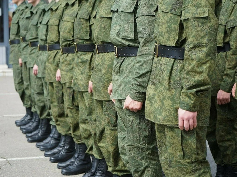 В Коми 1 ноября начнётся осенний призыв 2023 года. В Коми 1 ноября начнётся осенний призыв 2023 года.