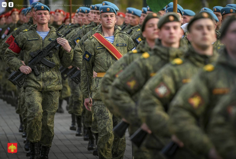 Пункт отбора на военную службу по контракту в Республике Коми продолжает прием документов через интернет. Пункт отбора на военную службу по контракту в Республике Коми продолжает прием документов через интернет.