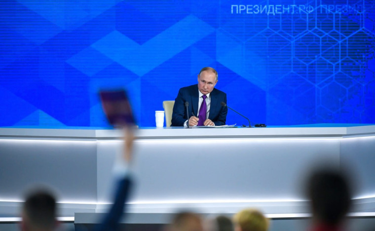 14 декабря Владимир Путин пообщается с региональными журналистами и жителями страны. 14 декабря Владимир Путин пообщается с региональными журналистами и жителями страны.
