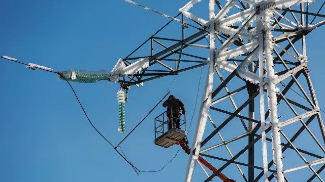 Почему бывают перебои с электричеством, объясняют специалисты Россети Северо-Запад. Почему бывают перебои с электричеством, объясняют специалисты Россети Северо-Запад.