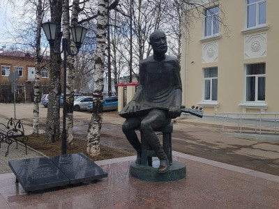 Памятник Семёну Ивановичу Налимову.